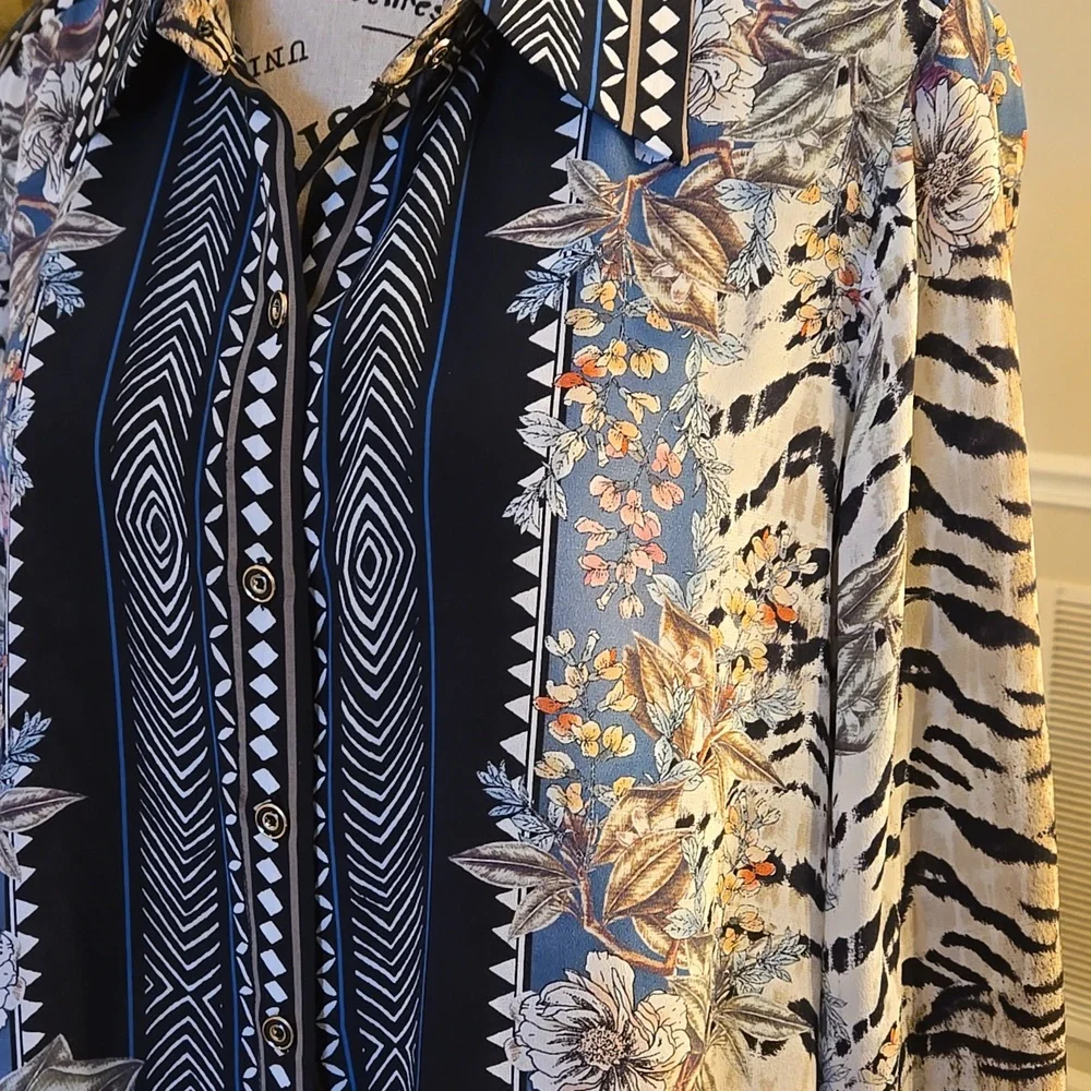 Hale Bob Floral Black, White, Blue Zebra Detail Luxuey Blouse - Picture 3 of 8